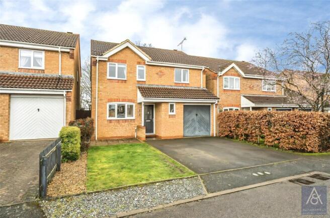 4 bed property, in Watlow Gardens, £490,000