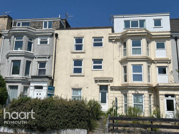 5 bed property, in Paradise Road, £250,000