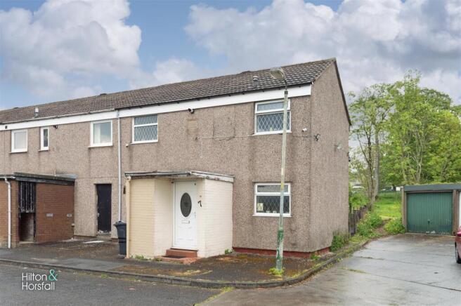 3 bed property, in Hollins Road, £115,000