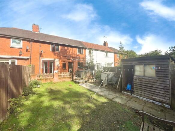 2 bed property, in Boweswell Road, £150,000