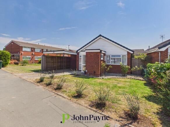 2 bed property, in Princethorpe Way, £270,000