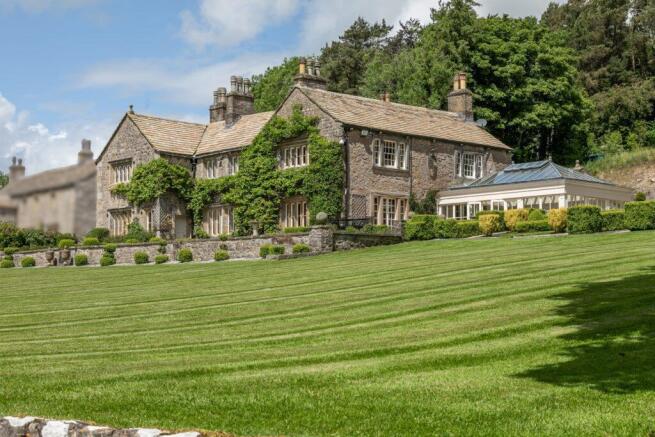 9 bed property, in Manor House for Sale – Stainton Cotes, £2,750,000