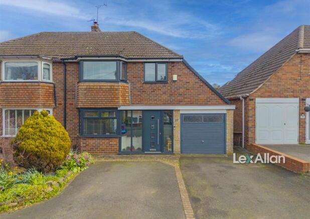 3 bed property, in Dunstall Road, £400,000