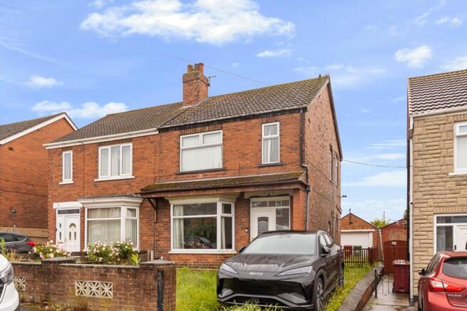 3 bed property, in Reginald Road, £165,000