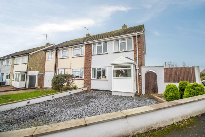 3 bed property, in Hudson Road, £340,000