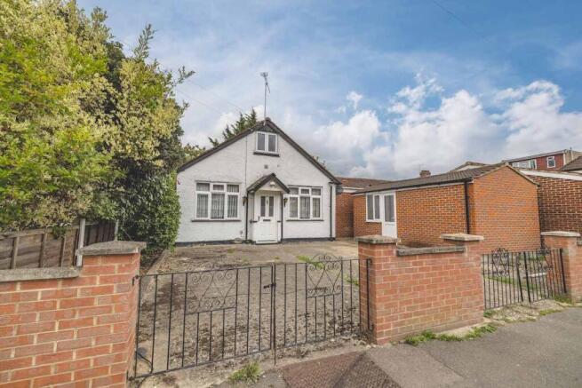 3 bed property, in Faraday Road, £400,000