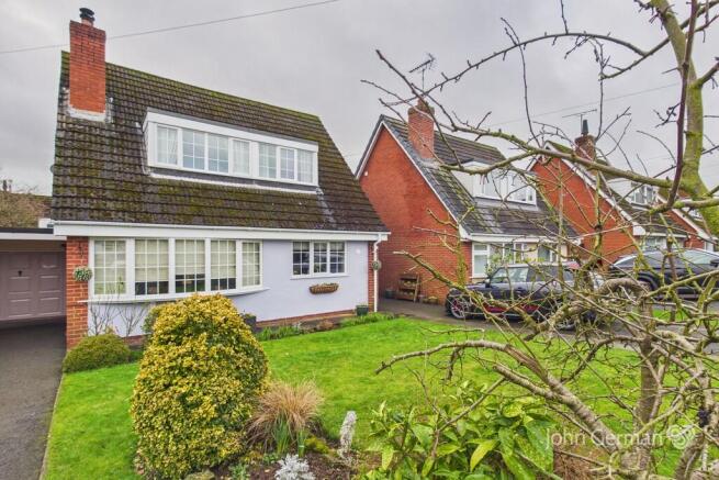 3 bed property, in West Drive, £365,000