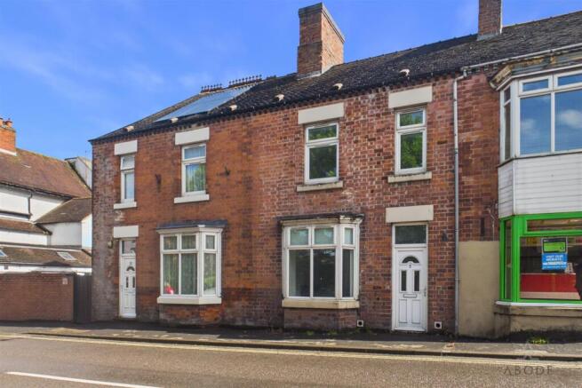 2 bed property, in Station Street, £160,000