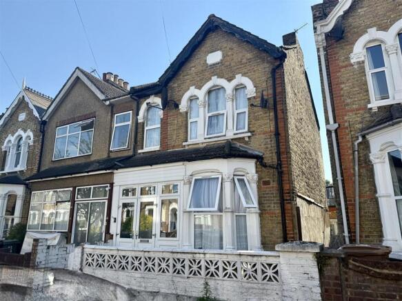 4 bed property, in Stainforth Road, £1,200,000