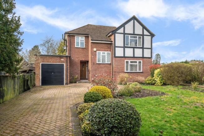 4 bed property, in Osborne Road, £995,000