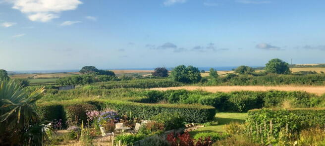 3 bed property, in Kingston, £850,000