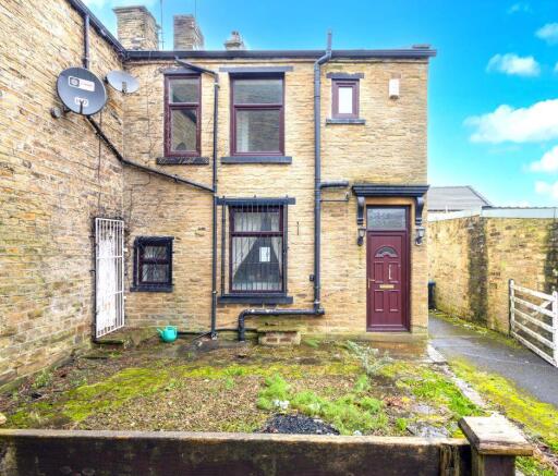 2 bed property, in 4 Cordingley Street, £25,000