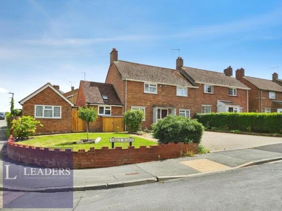 4 bed property, in Abels Road, £425,000