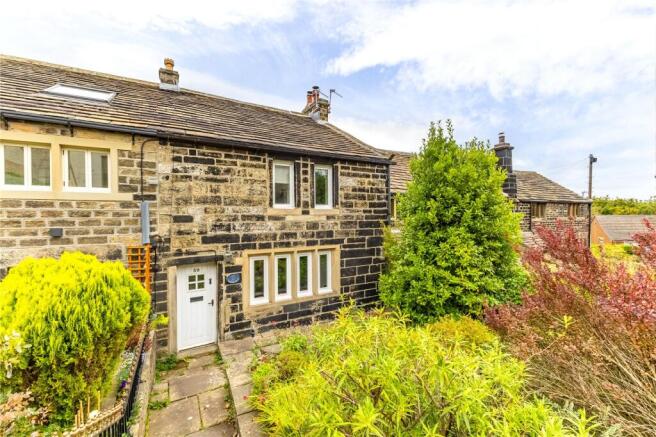 3 bed property, in Totties Lane, £400,000