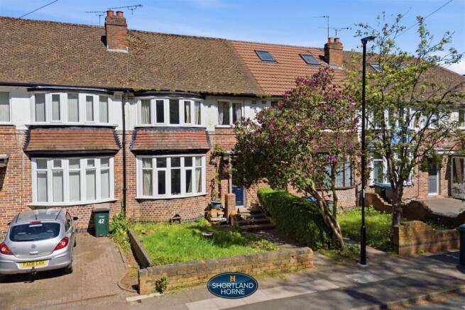 3 bed property, in Bevington Crescent, £230,000