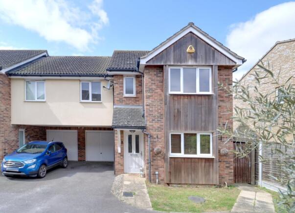 3 bed property, in Mayfield Grove, £475,000