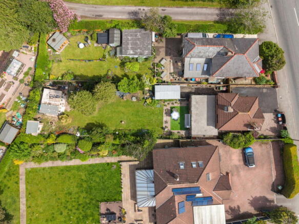 4 bed property, in Warrington Road, £550,000
