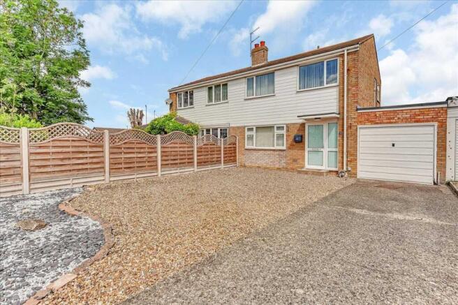 3 bed property, in Bozeat NN29, £275,000
