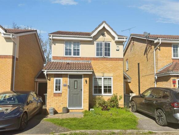 3 bed property, in Gervaise Close, £500,000