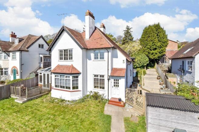 3 bed property, in London Road, £580,000