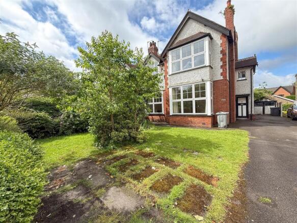 4 bed property, in Biddulph Road, £400,000