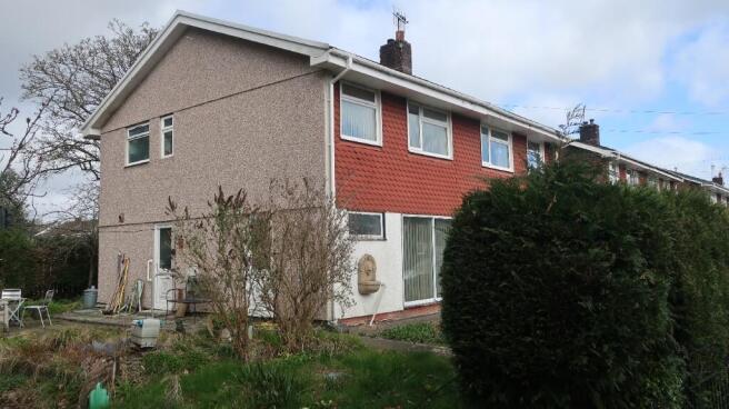 3 bed property, in Wallis Drive, £225,000