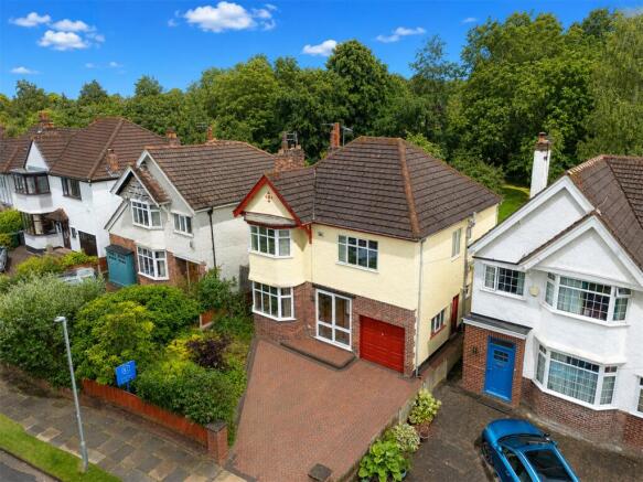 4 bed property, in Hilary Drive, £585,000