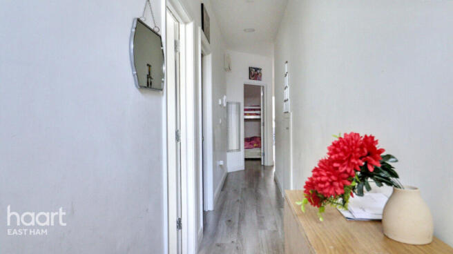5 bed property, in High Street South, £750,000