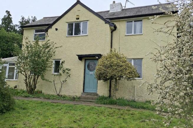 3 bed property, in Kerry Road, £150,000