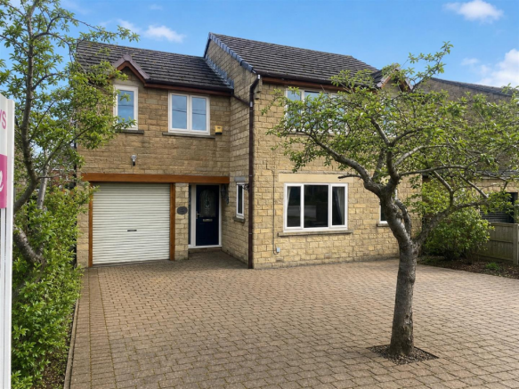 3 bed property, in Netherton Moor Road, £330,000