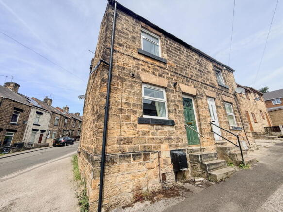 2 bed property, in Heptinstall Street, £95,000