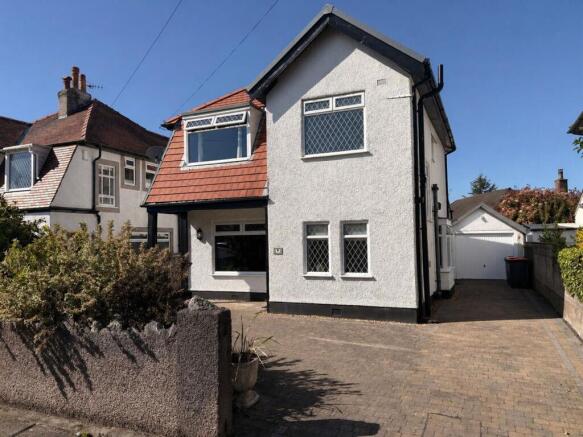 3 bed property, in Clifton Drive, £380,000