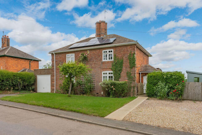 4 bed property, in Naseby Road, £535,000