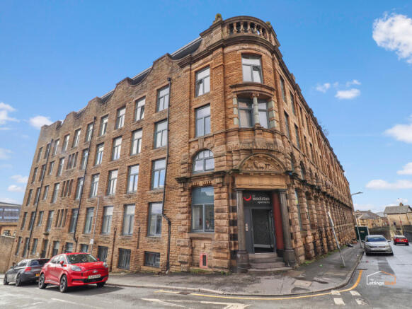 1 bed property, in Woolston Warehouse, £50,000