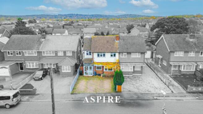 3 bed property, in New Century Road, £425,000