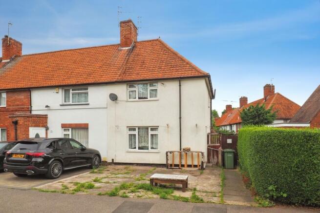 3 bed property, in Manton Crescent, £150,000