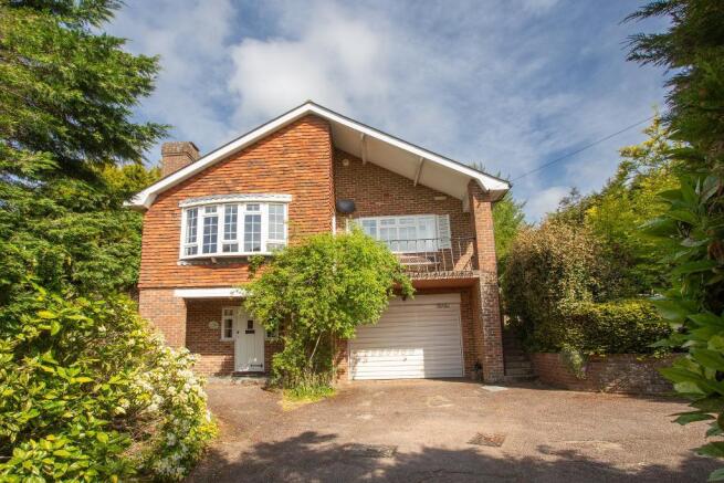 3 bed property, in High Street, £575,000