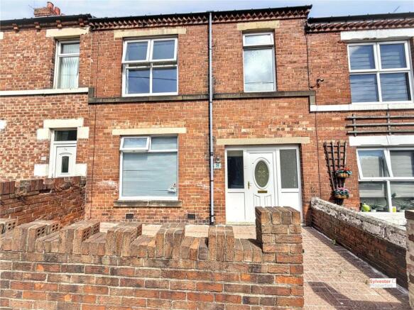 3 bed property, in Park Road, £85,000