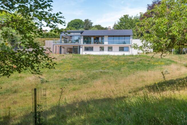 4 bed property, in Potters Hill, £1,750,000