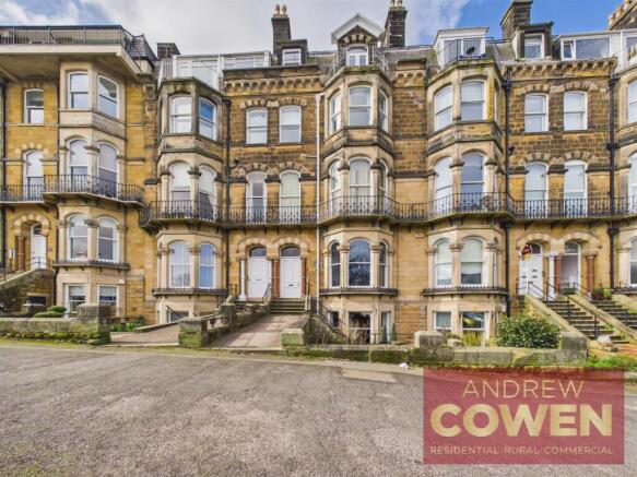 2 bed property, in Esplanade, £205,000