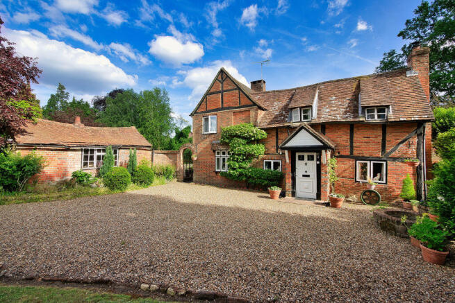 4 bed property, in West End Village, £1,200,000