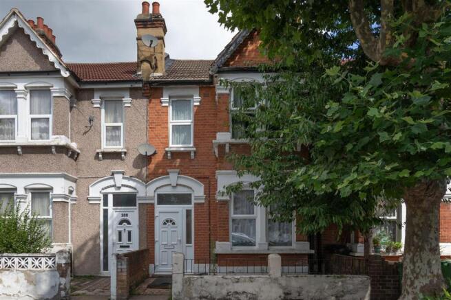 3 bed property, in Strone Road, £500,000
