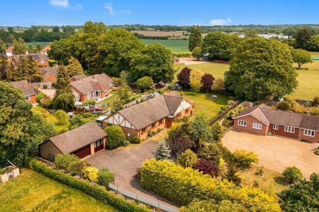 4 bed property, in The Wilderness, £675,000