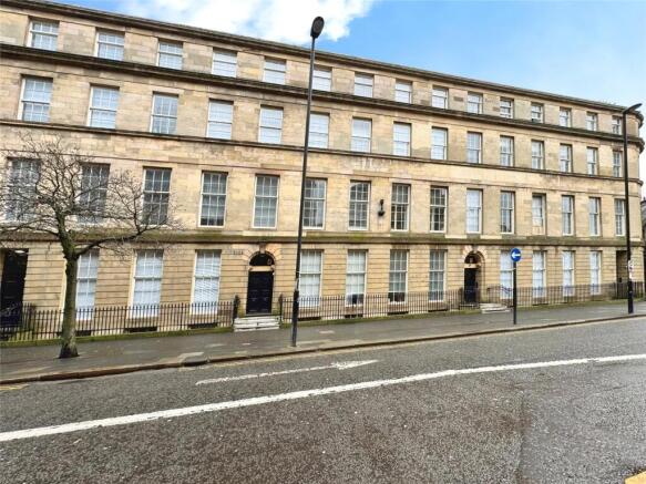 2 bed property, in Clayton Street West, £130,000