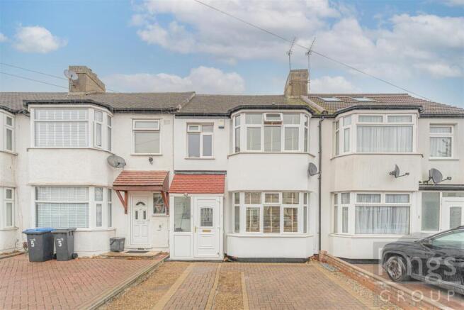 3 bed property, in Linden Avenue, £525,000