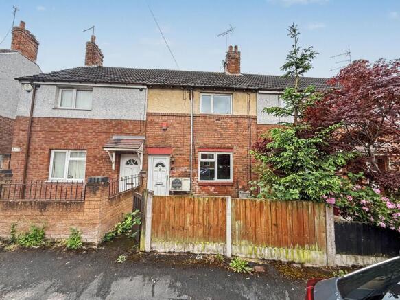 2 bed property, in Hassam Avenue, £100,000