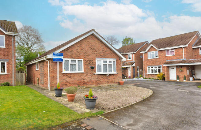 2 bed property, in Whitmore Close, £250,000