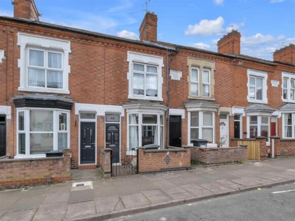 3 bed property, in Sylvan Street, £200,000