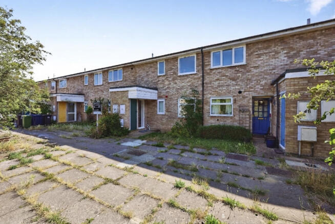 2 bed property, in Birch Trees Road, £210,000