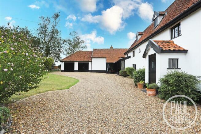 5 bed property, in The Street, £1,100,000